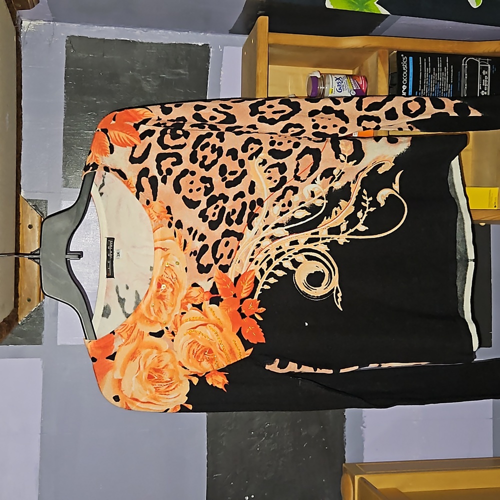 Women top